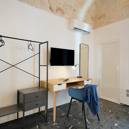 Guesthost - Stayart - Contemporary For Travellers Apartament