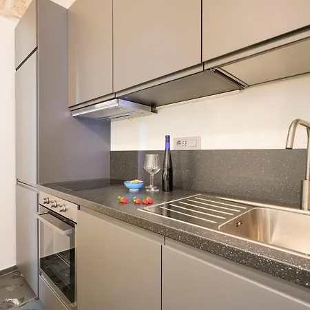 Guesthost - Stayart - Contemporary For Travellers Apartman *