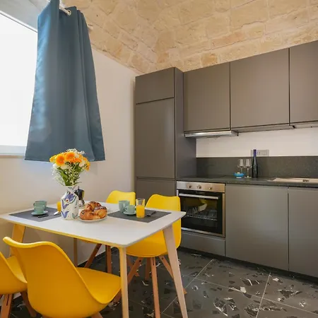Apartman Guesthost - Stayart - Contemporary For Travellers Bari