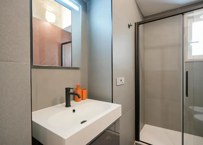 Апартаменты Guesthost - Stayart - Contemporary For Travellers